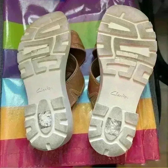 Ladies Clark Collection sandal light brown with white piping - Picture 7 of 10